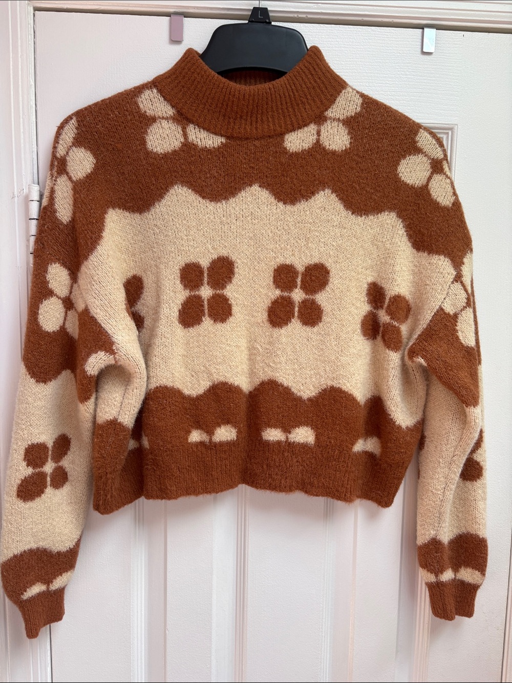 Kendall & Kylie Soft Cream & Rust Floral Wave Turtleneck Cozy Sweater Women's XS